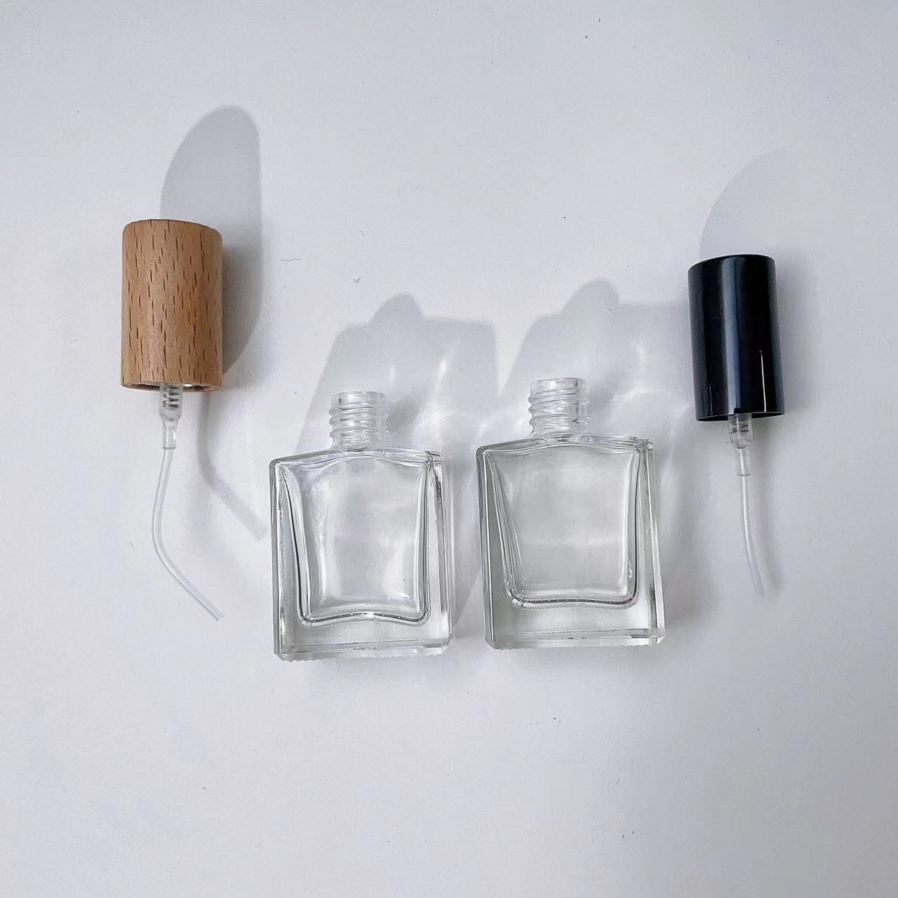 ガラスフレグランススプレー,ポータブル,正方形,詰め替え可能 - Cologne Spray Bottle のレビューと価格
